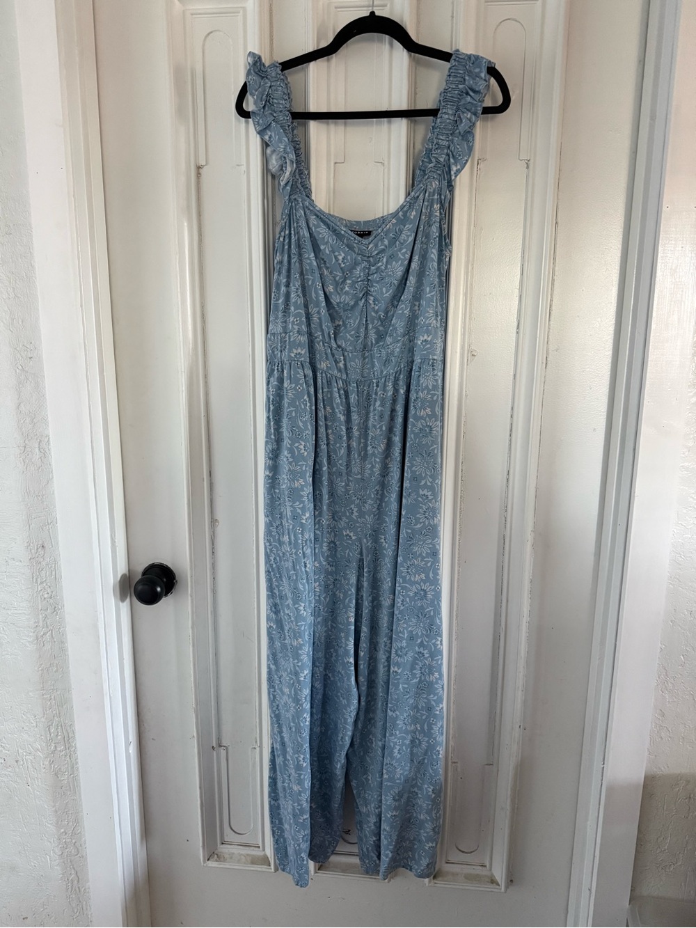 Torrid Ruffle Strap Jumpsuit Light Blue Floral Women's size 1X - Picture 2 of 8